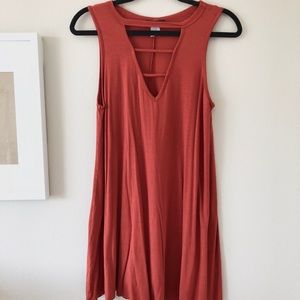 Swing dress with keyhole neckline